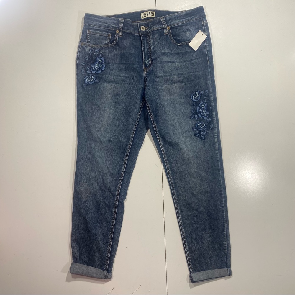 Zanadi Cotton Y2K Floral Embroidered Rolled Hem Blue Jeans NWT Size 14 - Picture 3 of 16